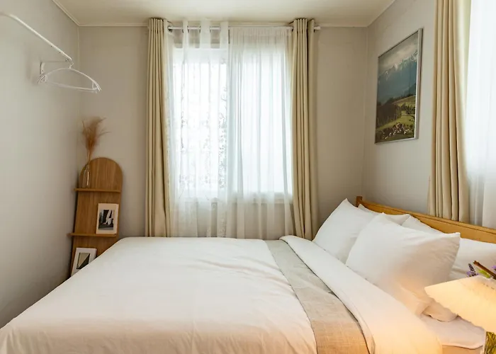 Apartment 김포공항ㆍ까치산역ㆍ최대11명ㆍ3룸화2ㆍ각방에어컨ㆍ2층독채